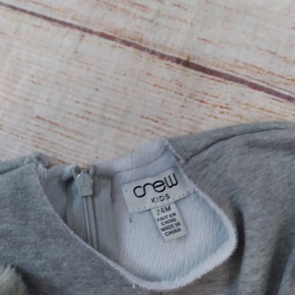 Crew Kids gray fleecy top with pompoms sze 24m - Picture 2 of 3